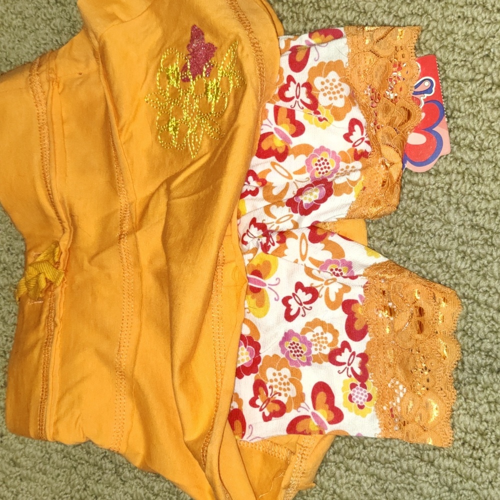 NWT Girls Skirt with attached Floral lace trim shorts